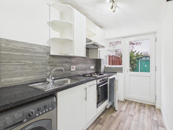 CAM01984G0-PR0548-STILL005