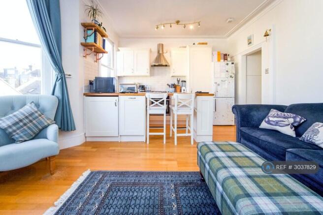 Living Room (i)