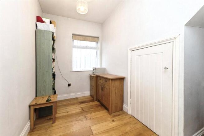 4 bed Bungalow for sale Image 12