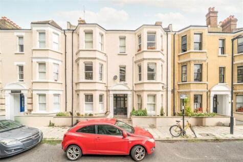 Mowll Street, Oval