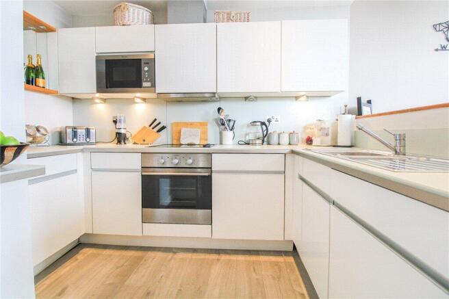 2 bed Penthouse for sale Image 5