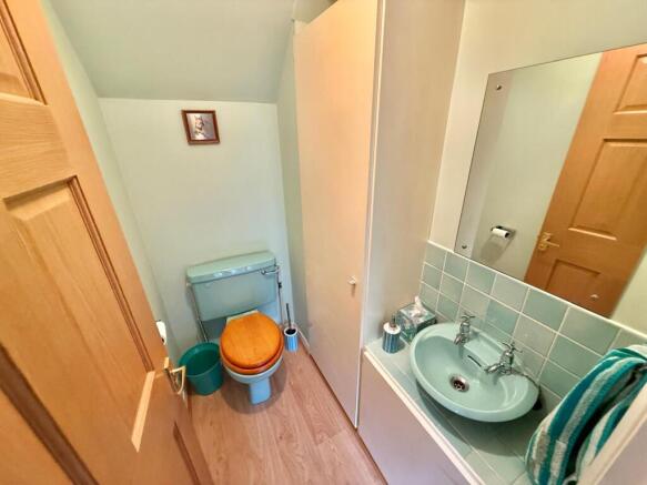 4 bed Detached for sale Image 10