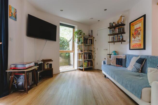 Upper Clapton Road-13.jpg