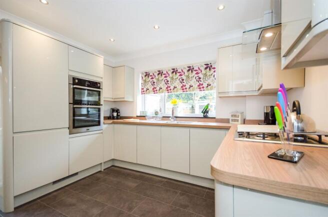 Kitchen / Breakfast Room