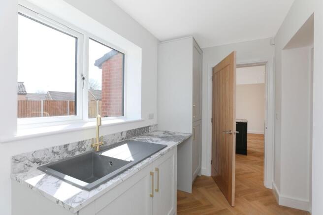 4 bed Detached for sale Image 4