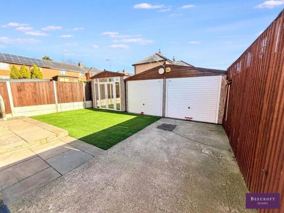 2 bed Detached for sale Image 7
