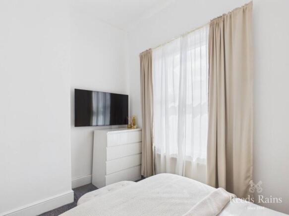 2 bed Terraced for sale Image 6