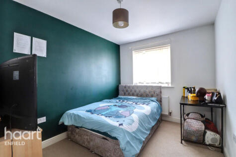 The Cedars, Broxbourne