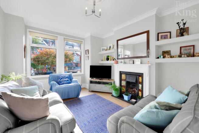 Lyndhurst Road, Highams Park E4 photo 2