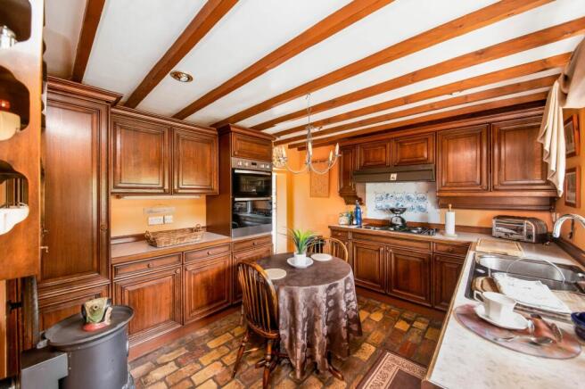 BREAKFAST KITCHEN