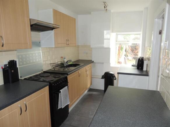 Kitchen: