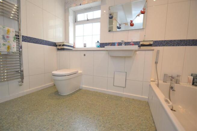 Photo 11