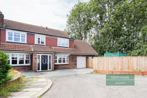 Throckley Avenue , Middlesbrough, TS5 8LG