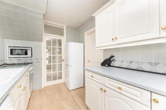 3 bed Semi-Detached for sale Image 11