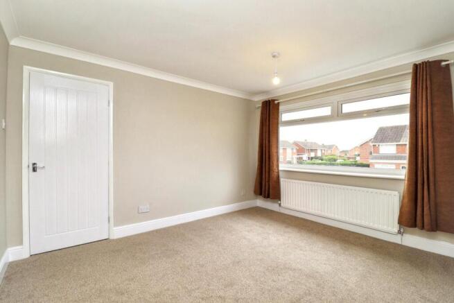 3 bed Semi-Detached for sale Image 12