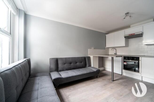 One bed flat livi...