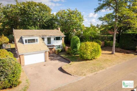 Aberloyle, Hacketts Lane, Pyrford