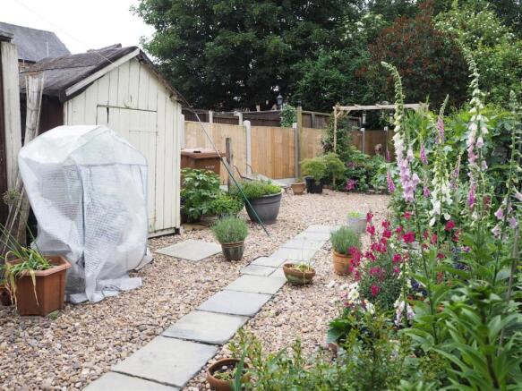 Rear Garden 959