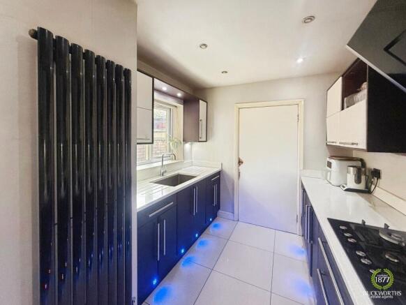 5 bed Terraced for sale Image 10
