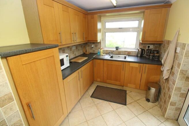 4 bed Detached for sale Image 6
