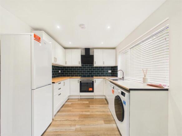 3 bed Detached Bungalow for sale Image 4