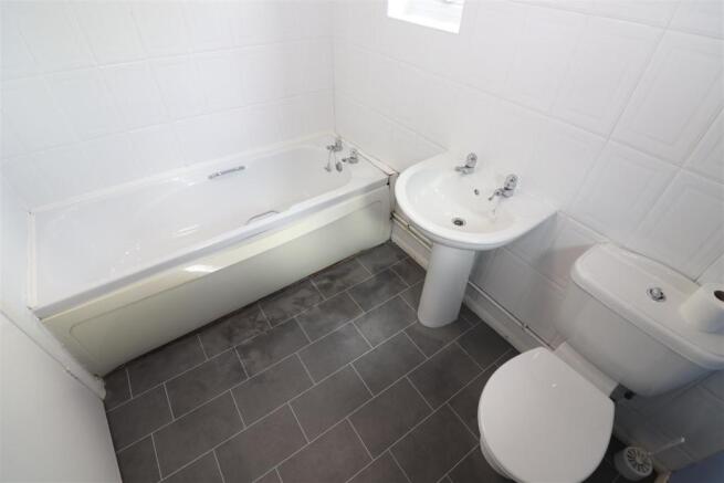 Ground Floor Bathroom / WC