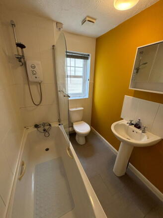 2 bed Semi-Detached to rent Image 12