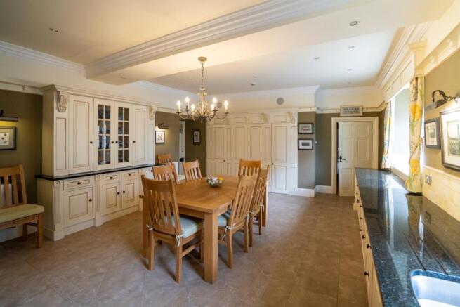 Kitchen / Breakfast Room