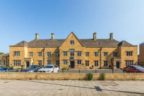 Flat 4, The Courts, Warwick Road, Banbury OX16 2FA
