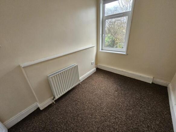 3 bed House to rent Image 9