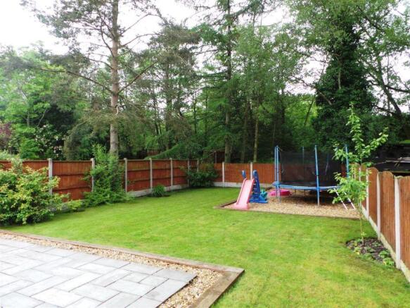 rear garden pictu...