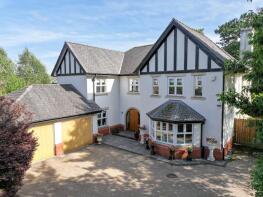 9 Glendore, Warren Drive, Altrincham WA15 0RP