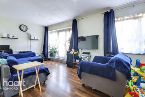 Riverside Close, Romford, RM1 1EF