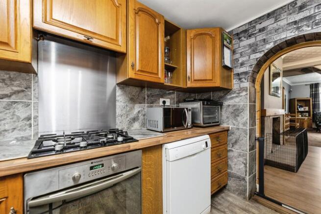 2 bed Semi-Detached for sale Image 7