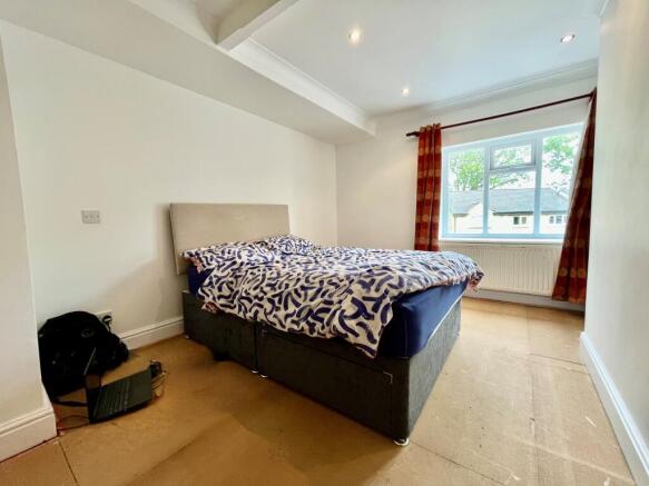 1 bed House to rent Image 4