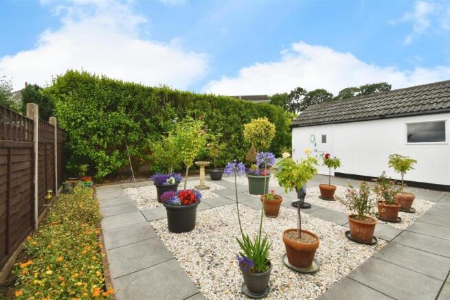 2 bed Semi-Detached Bungalow for sale Image 11