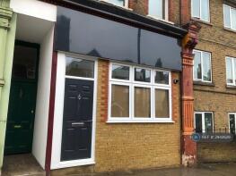 Flat C, 101, East Hill, London SW18 2QB