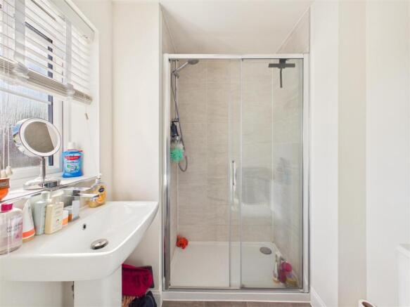 3 bed Semi-Detached for sale Image 8