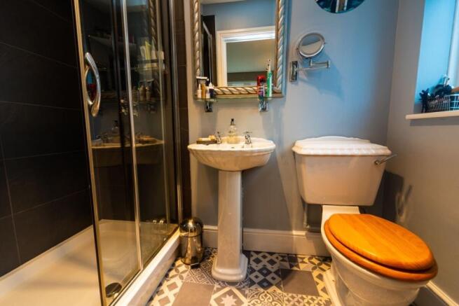 En-Suite Shower / WC