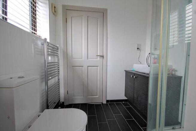 Jack 'N' Jill en suite