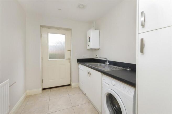 4 bed End of Terrace to rent Image 6