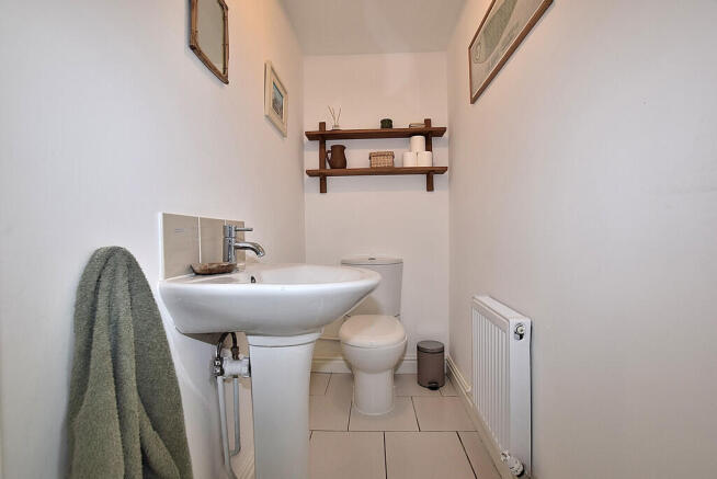 3 bed Semi-Detached for sale Image 12