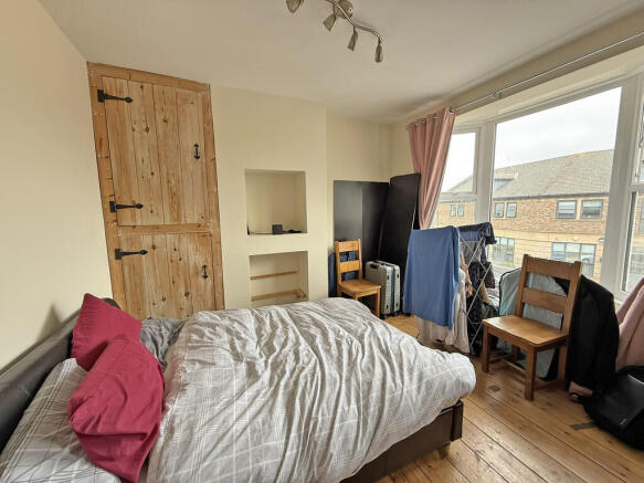 3 bed Terraced for sale Image 5