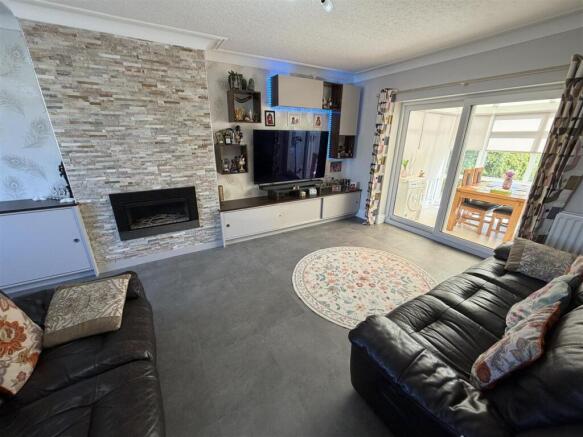 4 bed Semi-Detached for sale Image 7