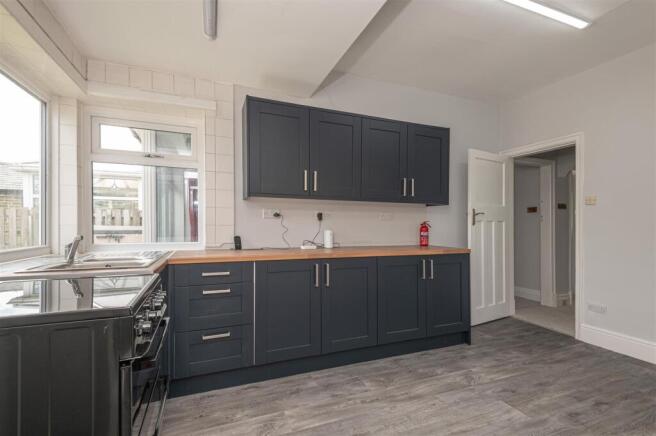 3 bed Semi-Detached for sale Image 12