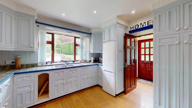 3 bed Detached Bungalow for sale Image 4