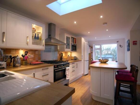 kitchen & dining