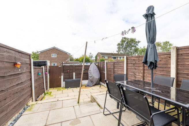 Ashbourne Avenue, Whelley, WN2 1HN photo 4