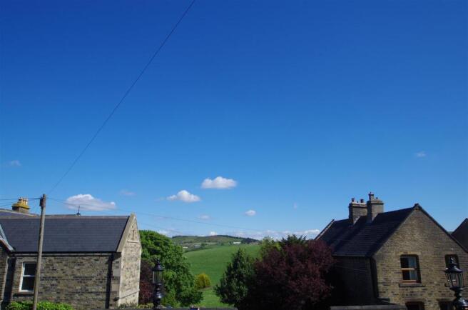 2 bed Apartment to rent Image 9