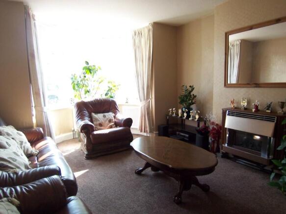 Lounge 1
